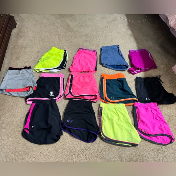 Women’s shorts - Picture 1 of 1
